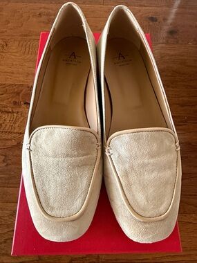 Like New - Aquatalia Cream Waterproof Suede Loafers for Women